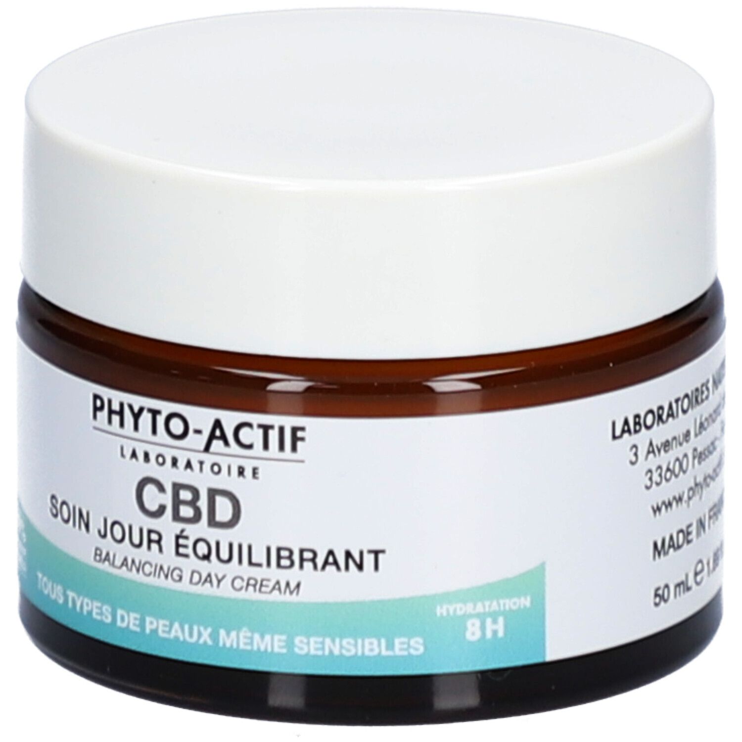 Crèmepot met witte deksel. Opschrift: PHYTO-ACTIF CBD Soin Jour Équilibrant, 50 ml, 8H Hydratation, Tous types de peaux.