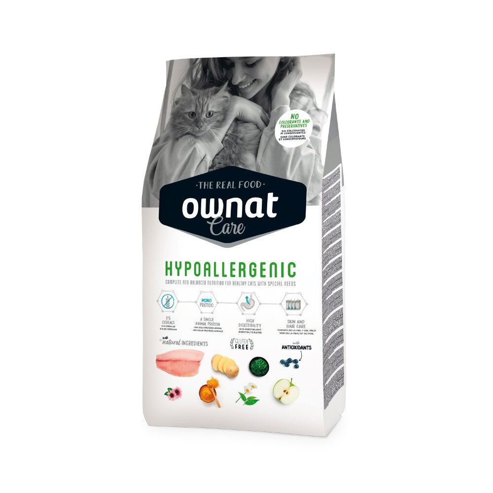 Zak kattenvoer. Opschrift "Ownat Care Hypoallergenic". Afbeelding van een kat en een persoon.