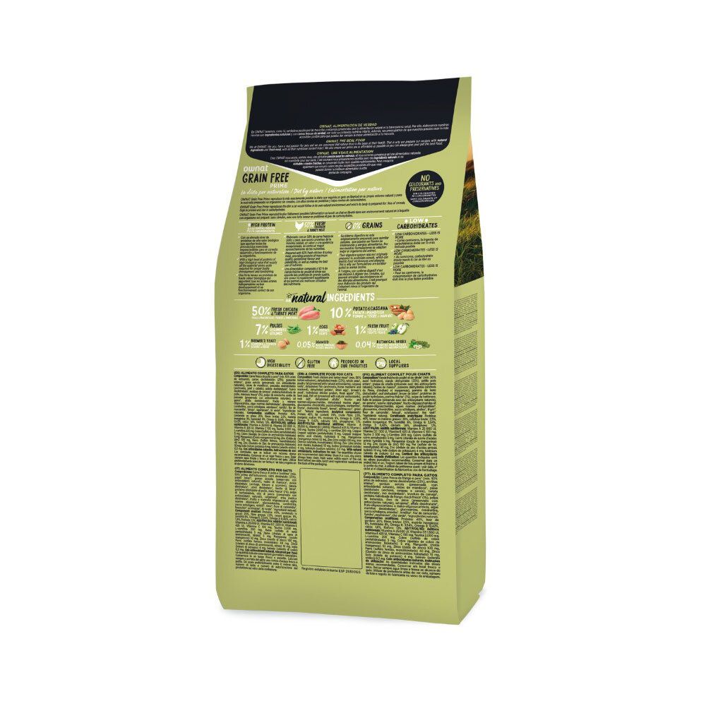 Achterkant van de Ownat Prime Grain Free zak. Tekstinformatie over ingrediënten en voedingswaarden. Groene achtergrond.