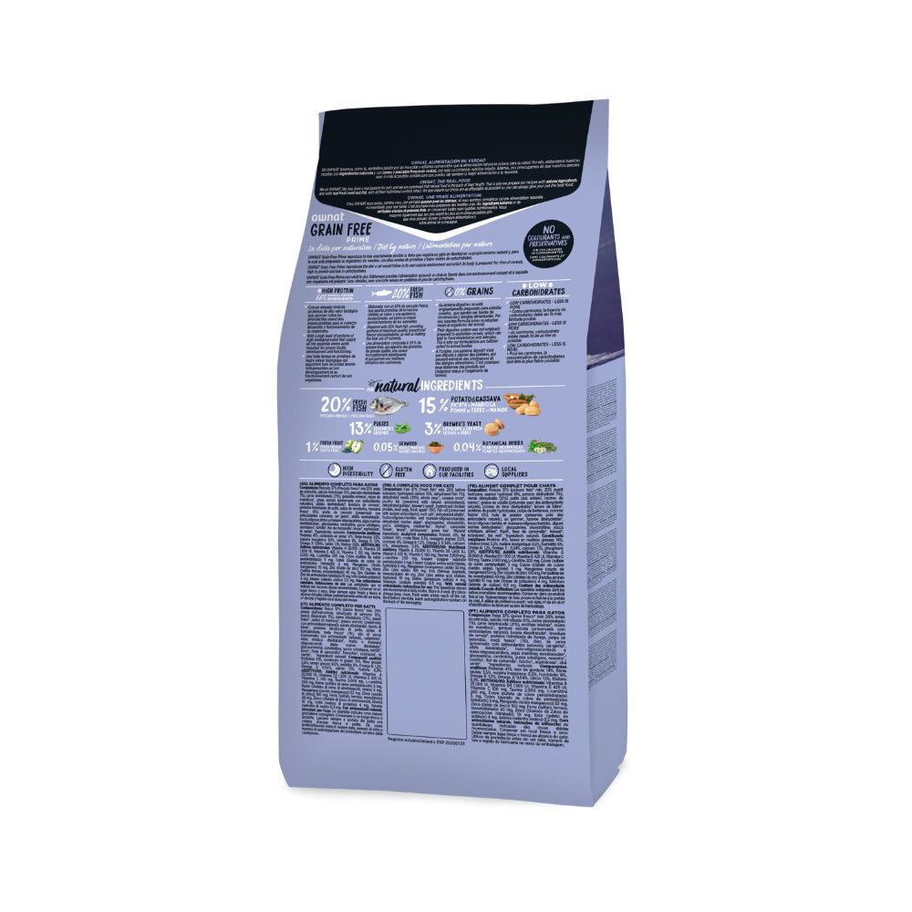 Achterkant van de Ownat Prime Grain Free Sterilized Fish kattenvoer verpakking. Bevat informatie over ingrediënten en voedingswaarde.