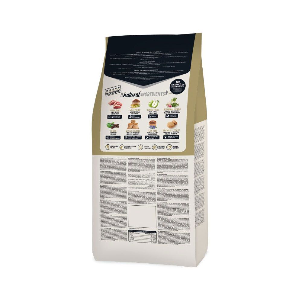 Achterkant van de Ownat Classic Duck hondenvoerzak. Bevat informatie over ingrediënten, voedingswaarden en fabrikant.