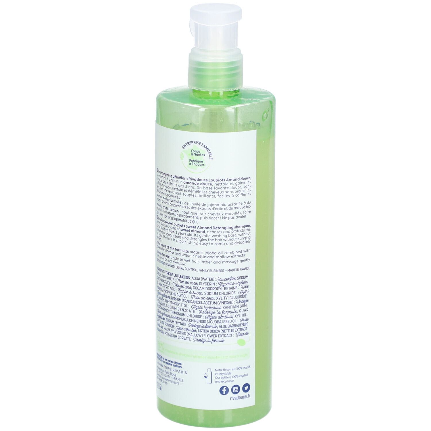 Groene fles met witte pomp. Achterkant met tekst en logo's. Transparante vloeistof.