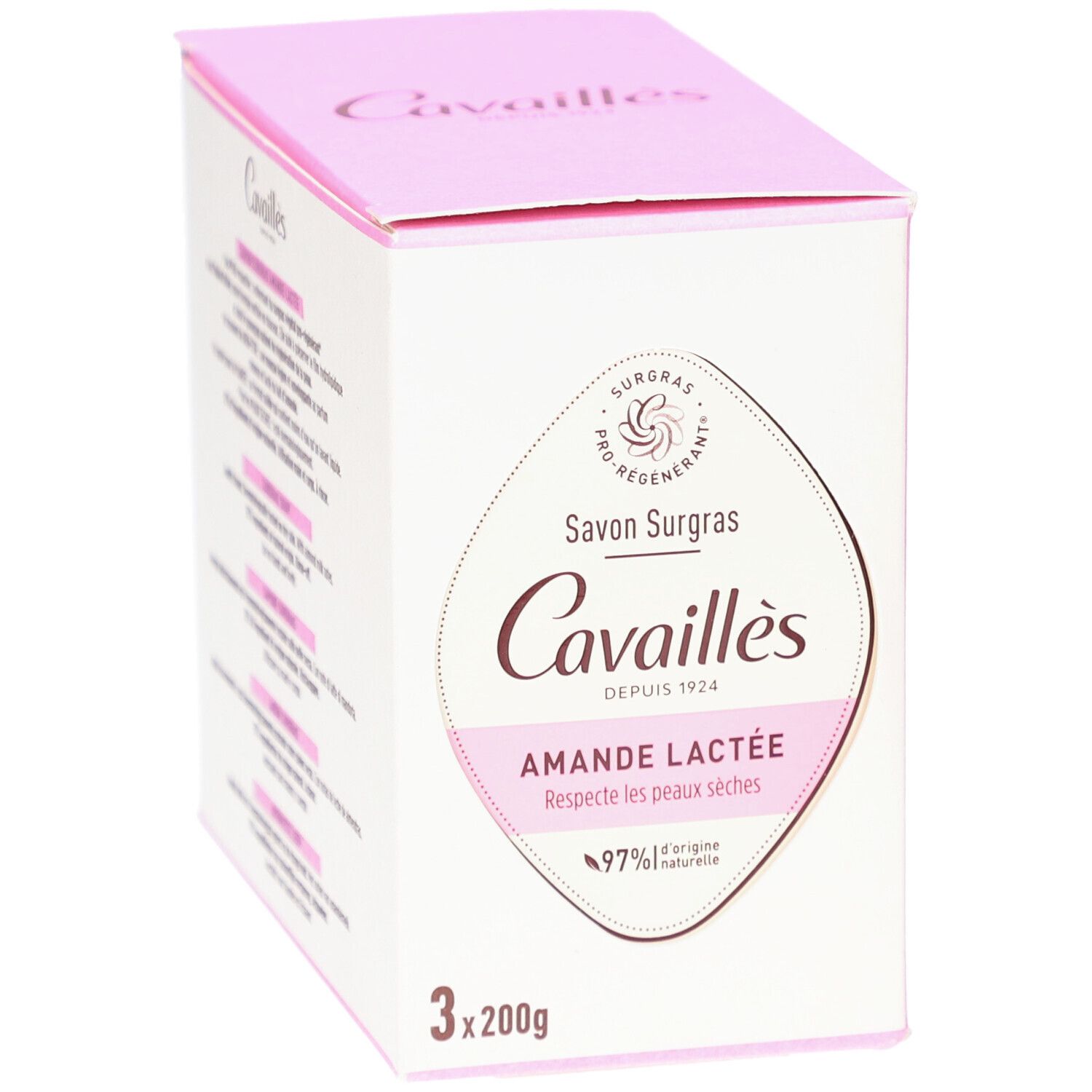 Zijkant van de verpakking. Roze en wit. Tekst: Cavaillès, Amande Lactée, 97% natuurlijke ingrediënten, 3x200g.