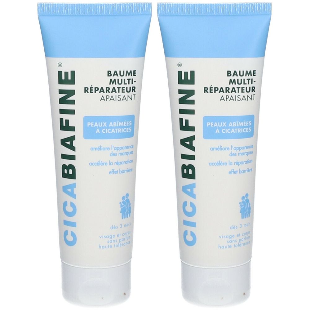 Twee blauw-witte tubes. Opschrift: CICABIAFINE, BAUME MULTI-RÉPARATEUR, PEAUX ABIMÉES A CICATRICES.