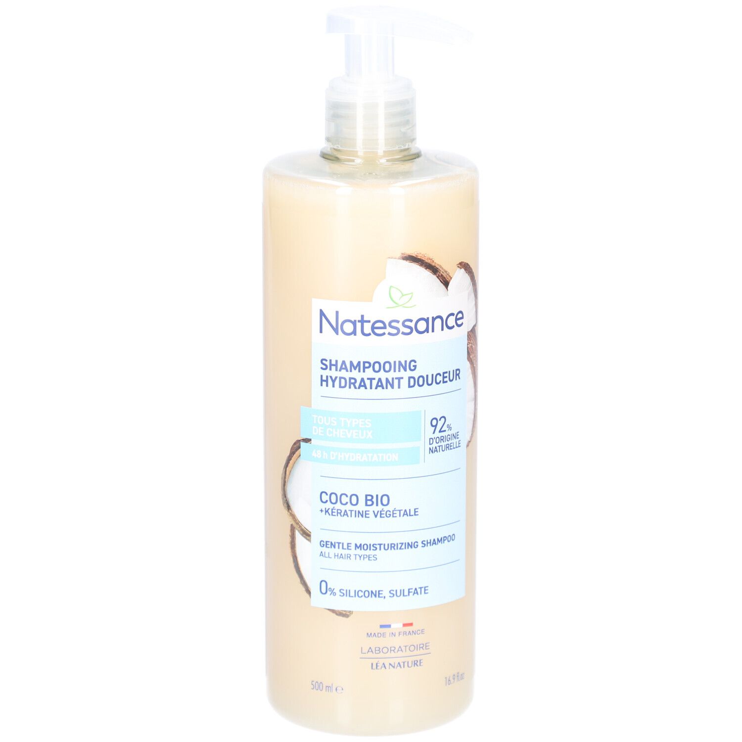 Fles NATESSANCE Hydratant Douceur Coco shampoo met pomp. Opschrift: Coco Bio, 92% natuurlijke ingrediënten.