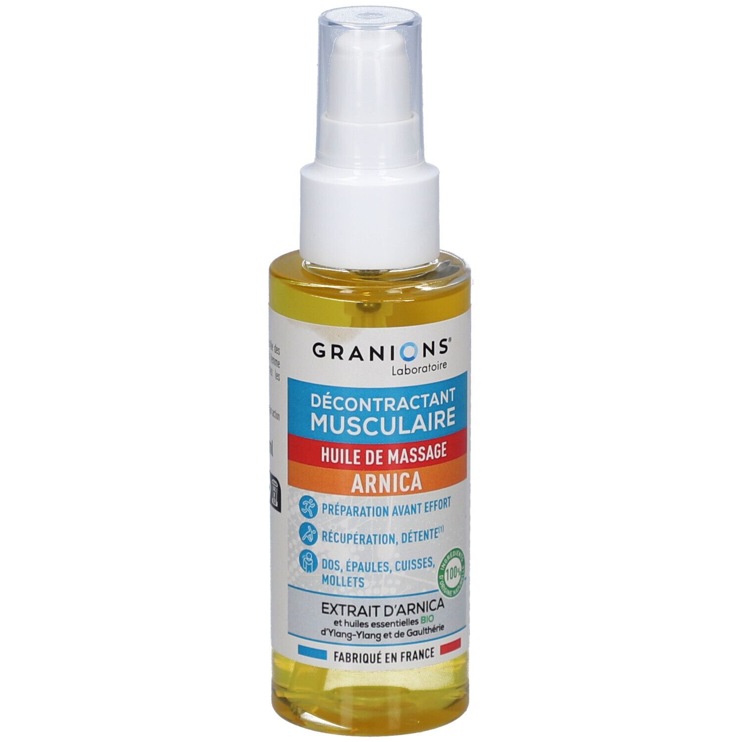 Olieflacon met verstuiver. Opschrift: Décontractant Musculaire Huile de Massage Arnica. Met Bio-certificering.