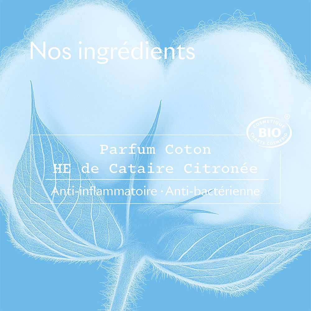 Close-up van een katoenbloem. Tekst: Parfum Coton, HE de Cataire Citronnée, Ontstekingsremmend, Antibacterieel.