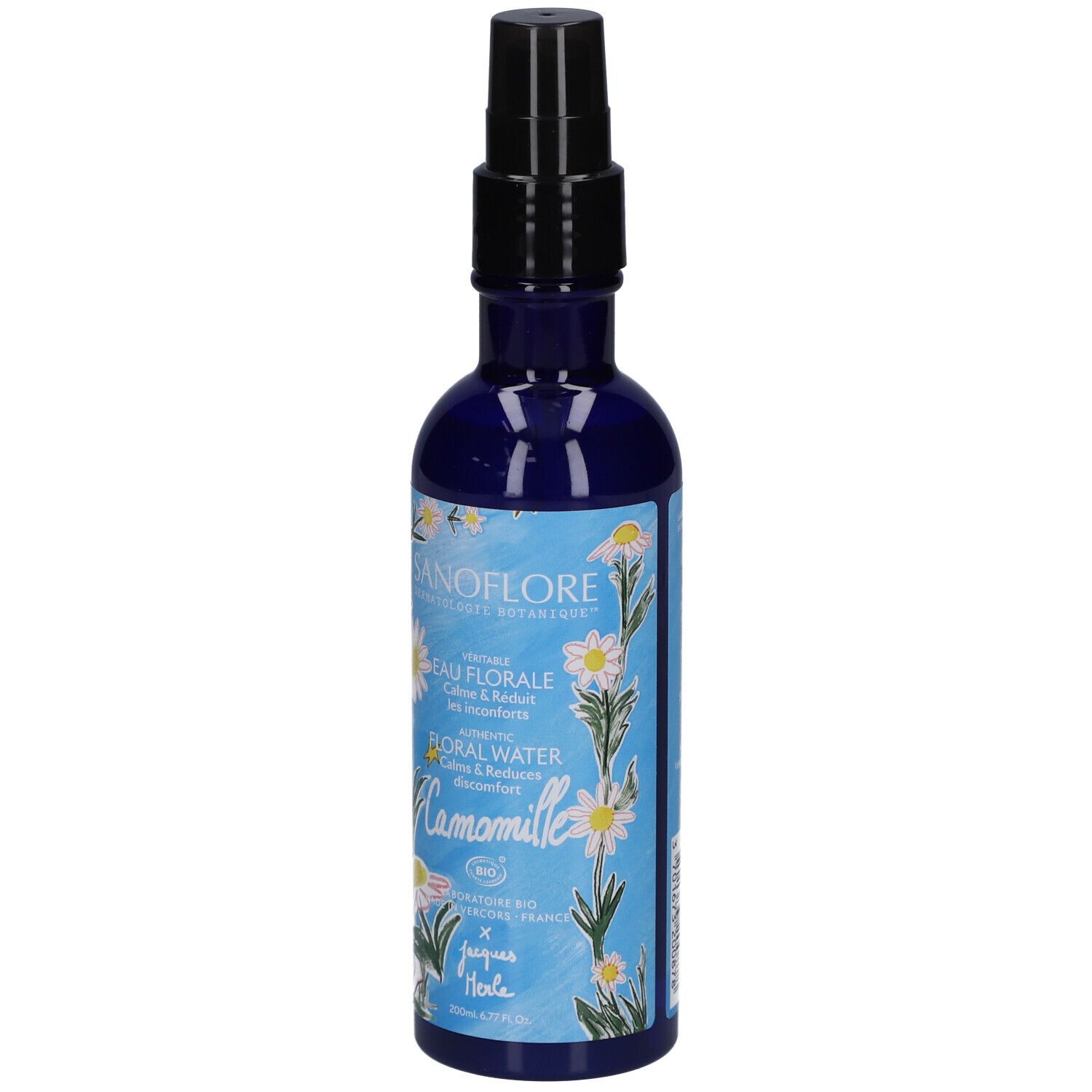 Flacon bleu avec vaporisateur noir. Inscription: SANOFLORE, Eau Florale, Camomille. Certification bio.