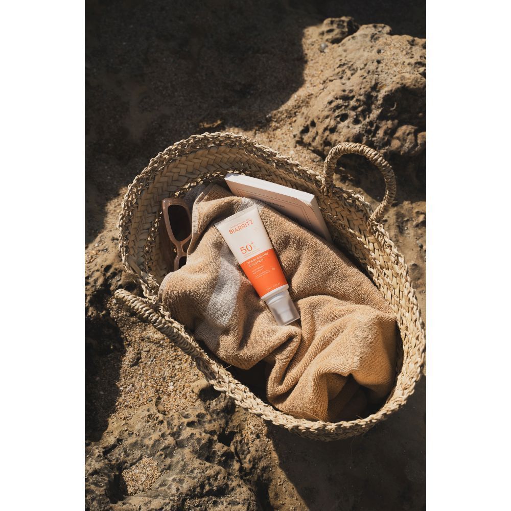 Laboratoires de Biarritz Spray Solaire Alga Maris SPF 50, voor/na vergelijking.