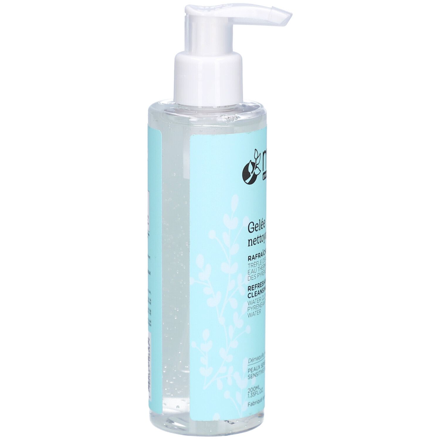 Flacon transparent avec pompe blanche. Étiquette avec nom du produit et logo. Vue latérale.