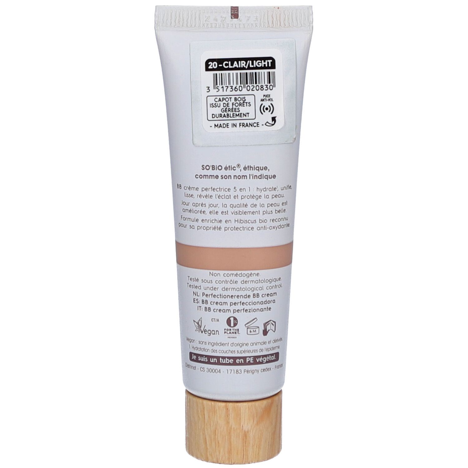 Achterkant van de SO BIO ETIC BB Crème. Tekst: 20-CLAIR/LIGHT. Streepjescode. Vegan logo. Gemaakt in Frankrijk. Houten dop.
