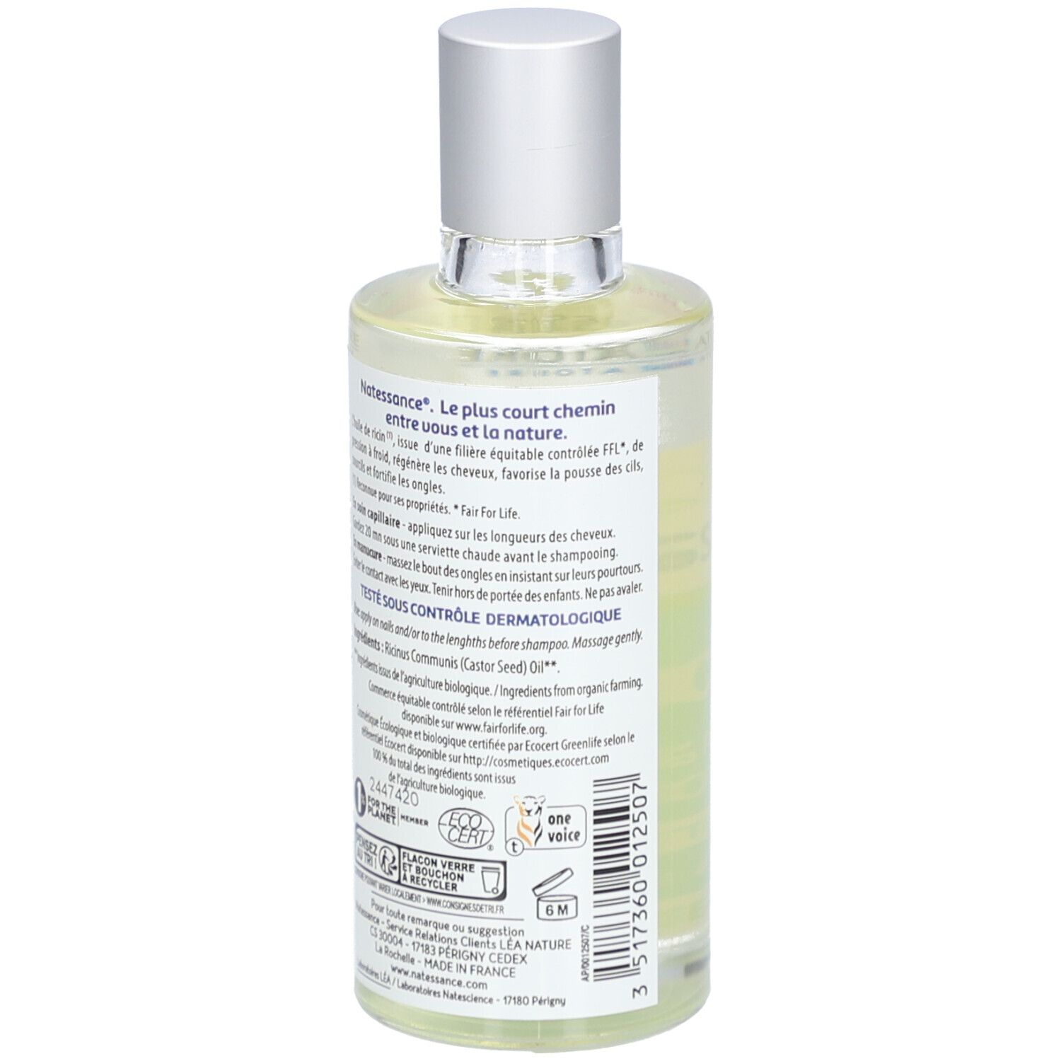 Transparante olie in fles met zilveren dop. Opschrift: Natessance Ricin Bio, 100% pure castorolie.