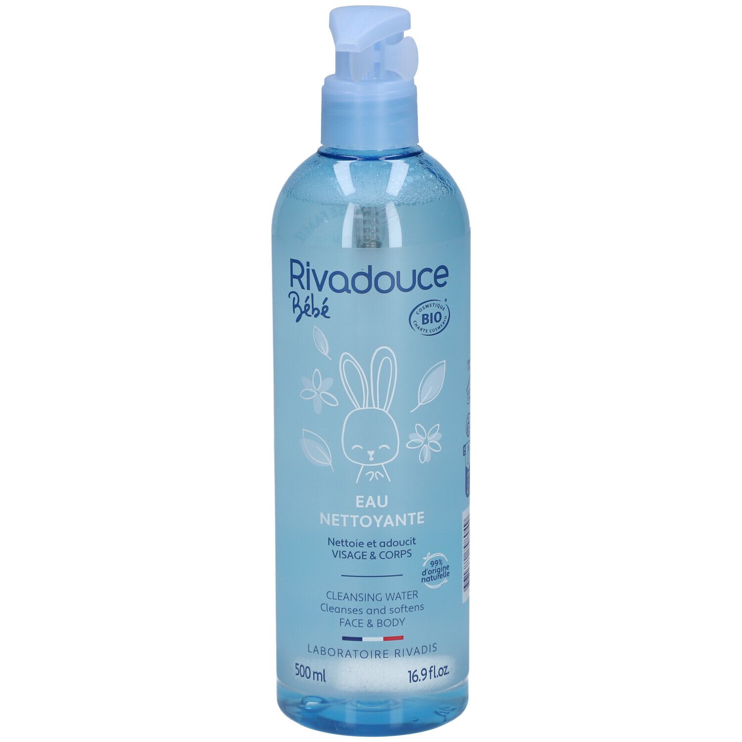 Lichtblauwe fles met pomp. Opschrift: Rivadouce Bébé, Eau Nettoyante. Met bio-label en konijn-illustratie.