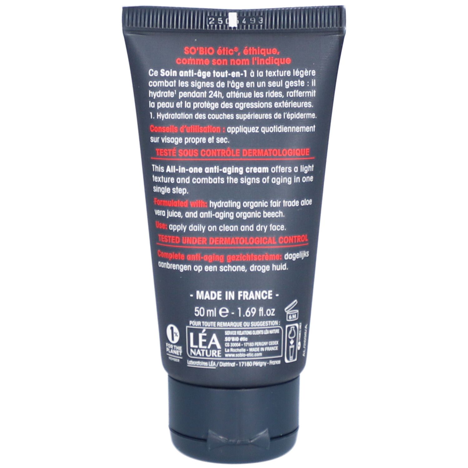 Achterkant van de tube. Meertalige tekst. Bevat informatie over ingrediënten en gebruik. Dermatologisch getest.
