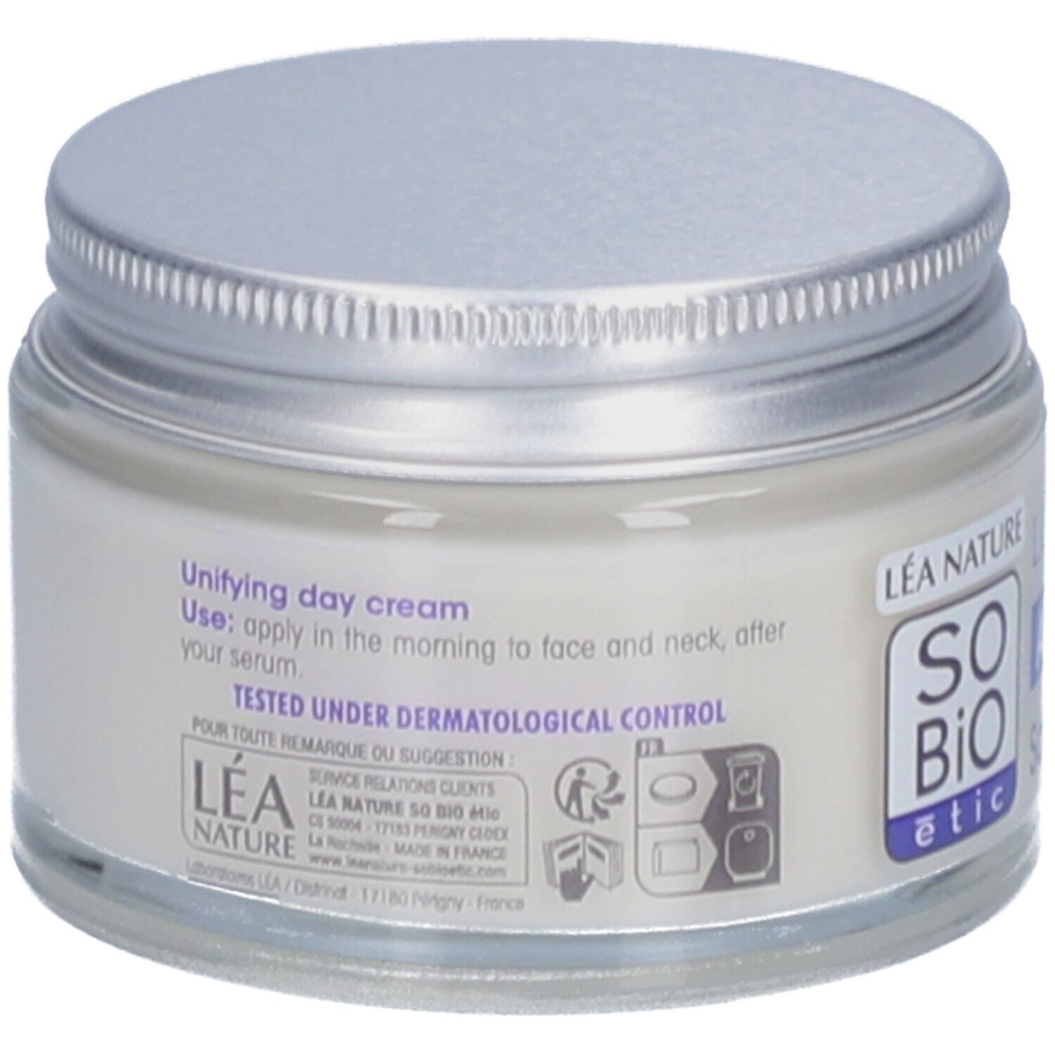 Crèmepot met zilveren deksel. Opschrift: SO BIO etic, Lumi'Lys, Unifying day cream. Getest onder dermatologische controle.