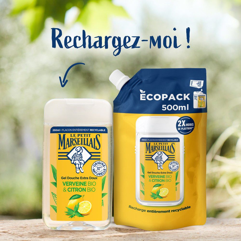Recharge et flacon. Texte: Rechargéz-moi! Informations produit sur les deux emballages.
