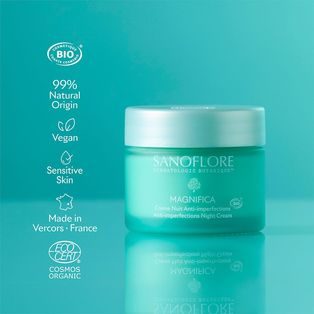 Pot de crème SANOFLORE Magnifica Crème Nuit Anti-Imperfections. Texte: 99% d'origine naturelle, Vegan, Sensitive Skin, Made in France, Cosmos Organic.