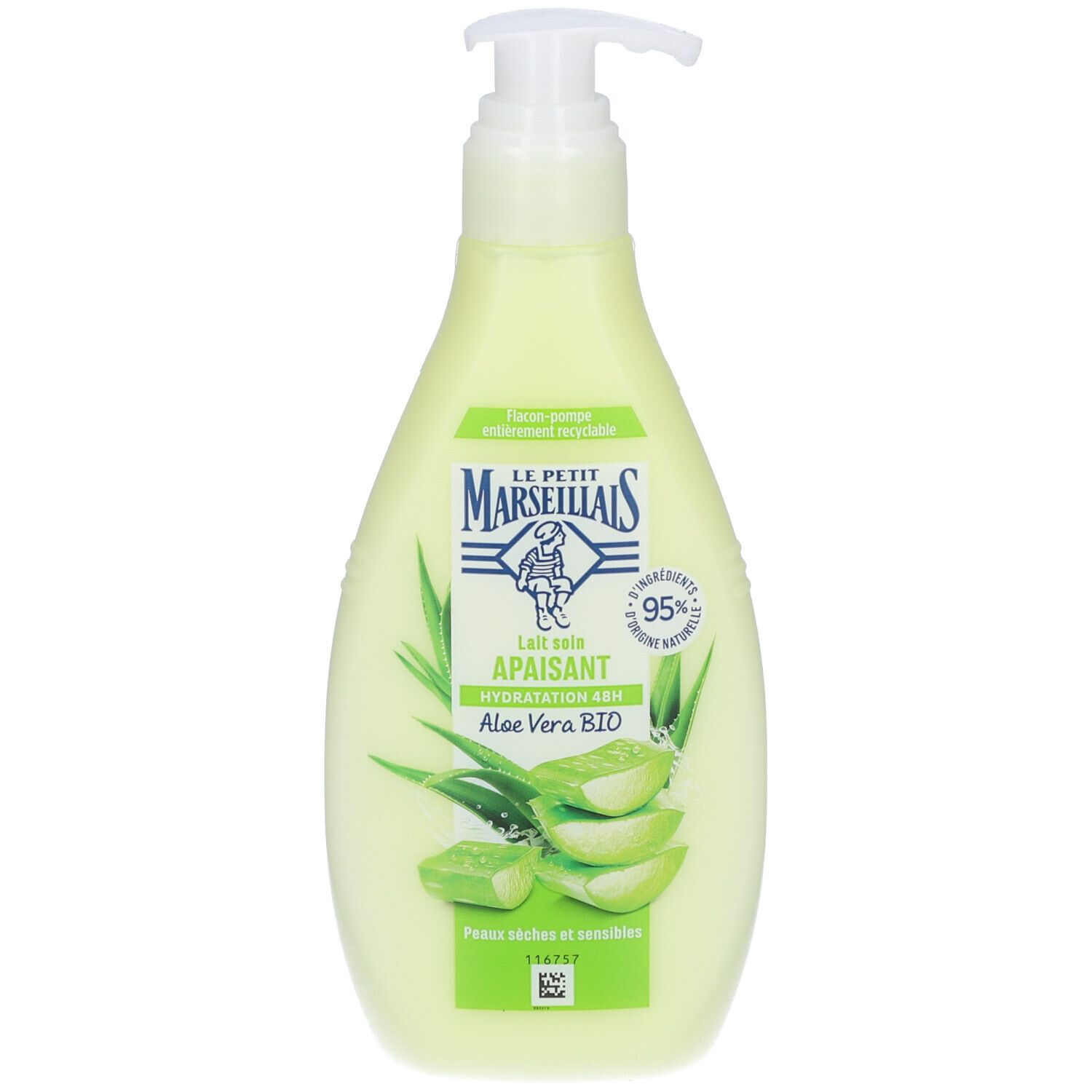 Groene fles met pomp. Opschrift: LE PETIT MARSEILLAIS, Lait soin apaisant, Aloe Vera BIO. 95% ingrediënten van natuurlijke oorsprong.
