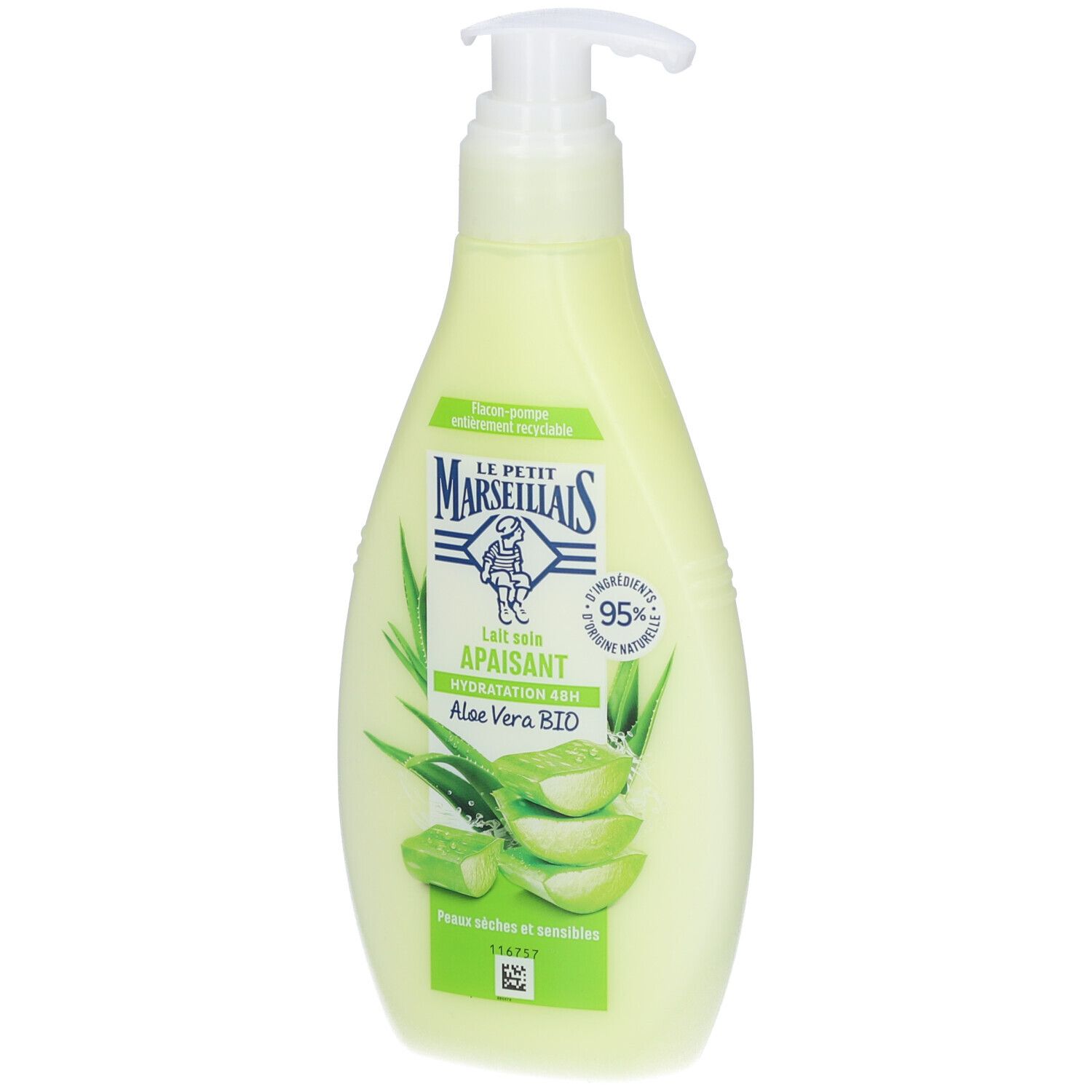 Groene fles met pomp. Opschrift: LE PETIT MARSEILLAIS, Lait soin apaisant, Aloe Vera BIO. 95% ingrediënten van natuurlijke oorsprong.