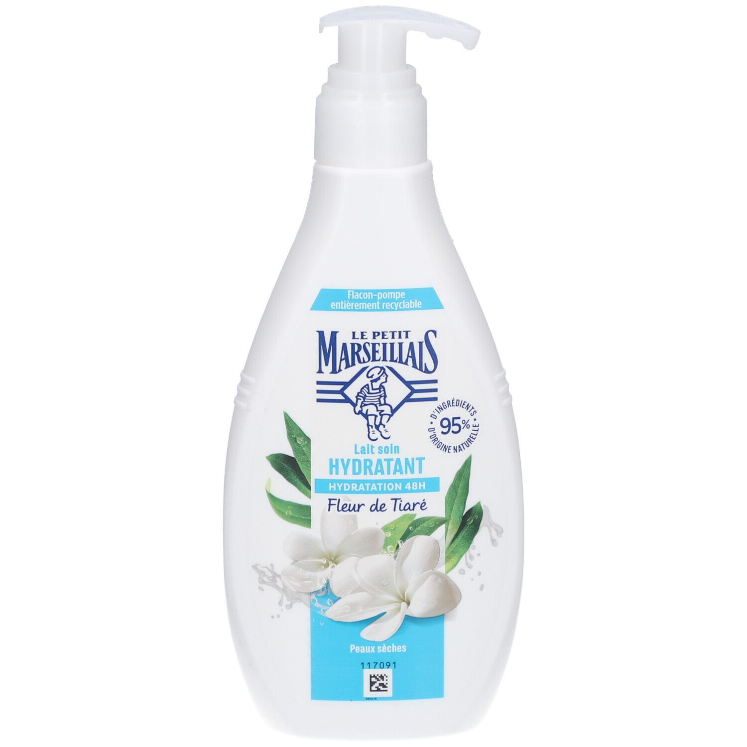 Witte fles met pomp. Opschrift: LE PETIT MARSEILLAIS, Lait Soin Hydratant, Fleur de Tiaré. 95% ingrediënten van natuurlijke oorsprong.