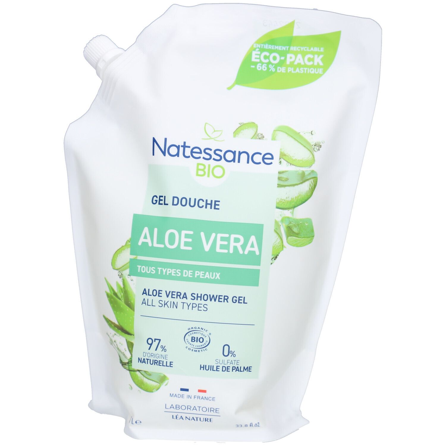 Witte zak met opdruk. Bevat aloë vera douchegel. Tekst: Natessance BIO, Aloe Vera, 97% natuurlijk, 0% palmolie, Eco-Pack.
