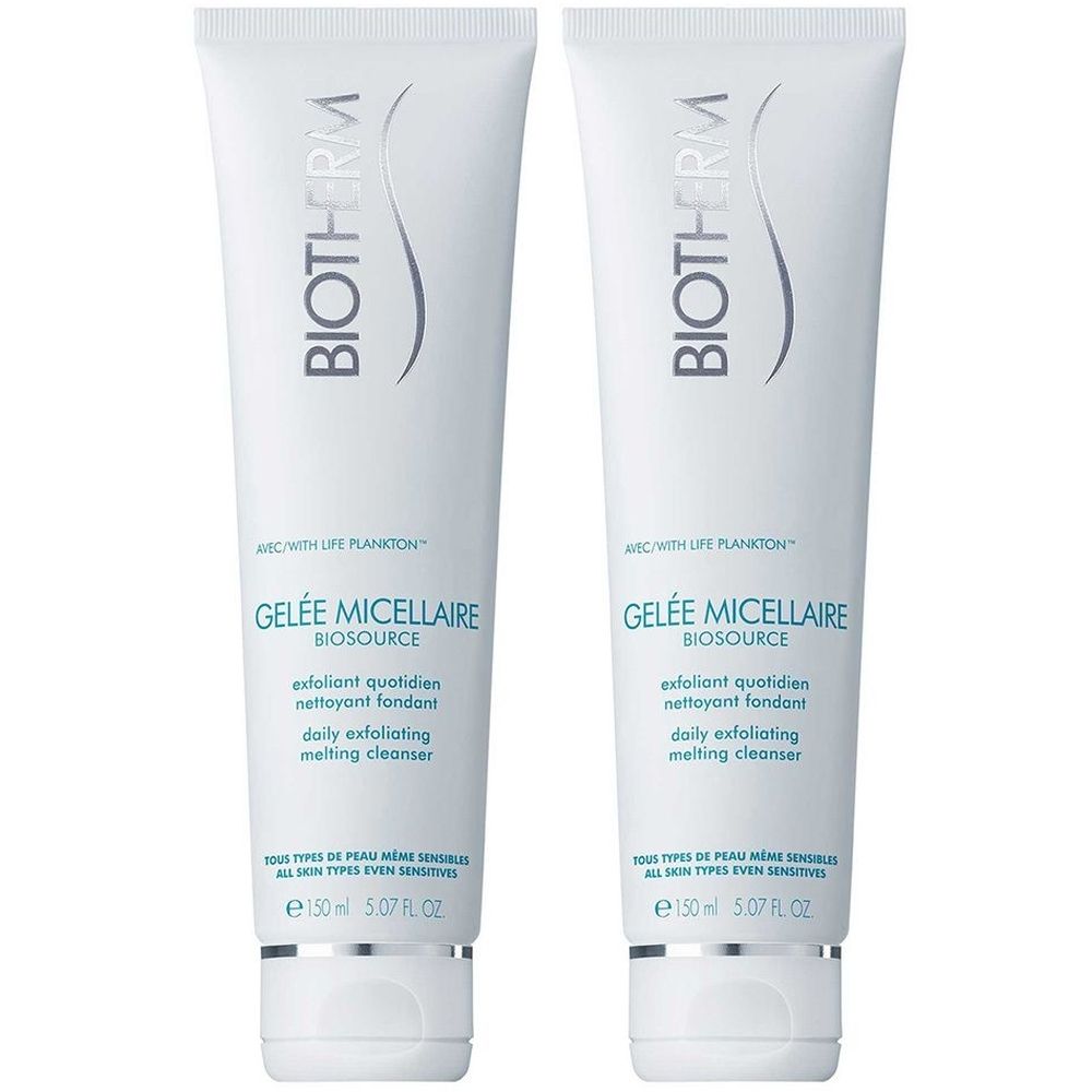 Twee tubes BIOTHERM Gelée Micellaire Biosource. Witte tubes met blauwe tekst. Tekst: Exfoliant quotidien nettoyant fondant, daily exfoliating melting cleanser.