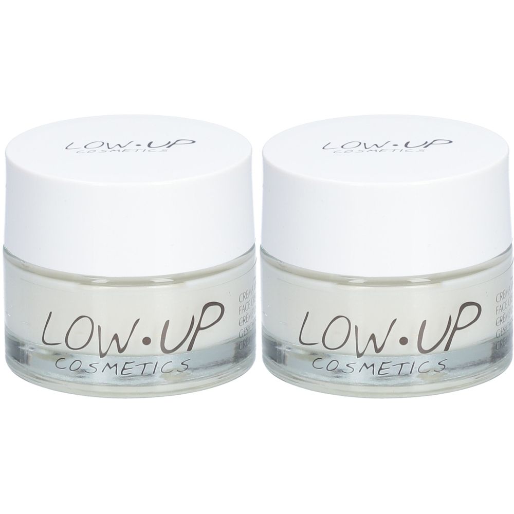 Twee crèmetiegel met witte deksels en glazen potten. Opschrift LOW.UP COSMETICS. Crème zichtbaar.