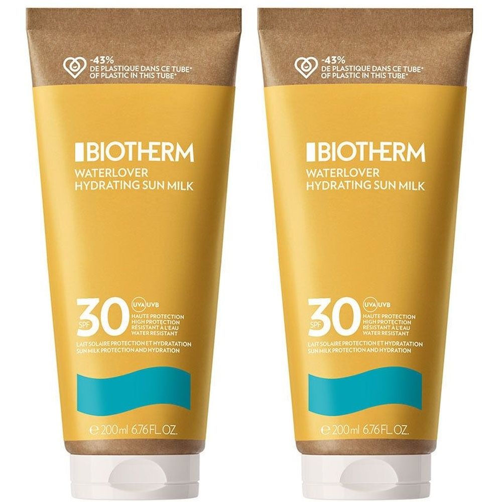 Deux tubes de lait solaire. Fond jaune, bouchon marron. Texte: BIOTHERM WATERLOVER HYDRATING SUN MILK, SPF30. Écriture bleue et blanche.