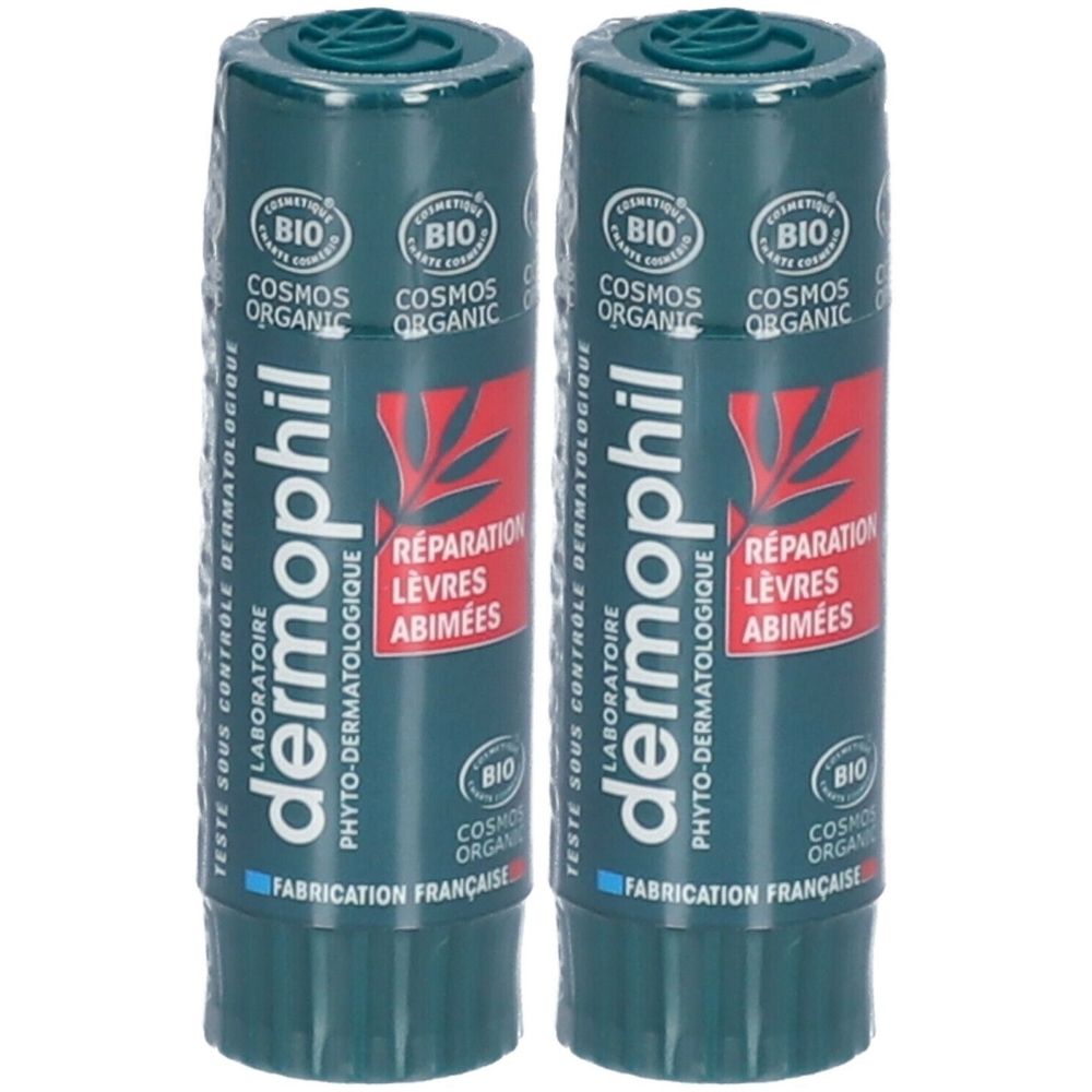 Twee groene lippenstiften. Opschrift: Dermophil, Réparation Lèvres Abîmées, Bio-certificering. Franse fabricage.