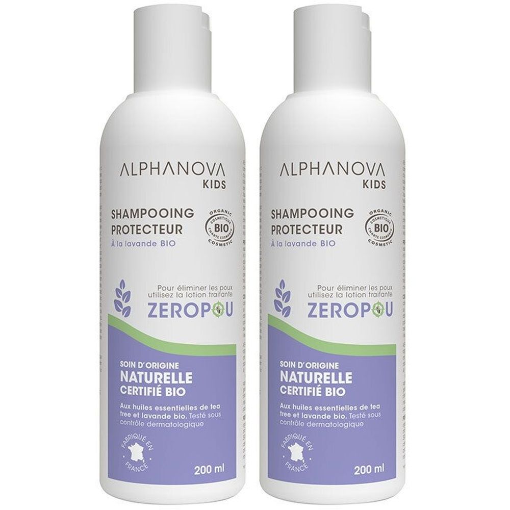Deux flacons blancs avec étiquettes. Sur les étiquettes : "ALPHANOVA KIDS SHAMPOOING PROTECTEUR". Certification bio. Texte : "ZEROPOU".