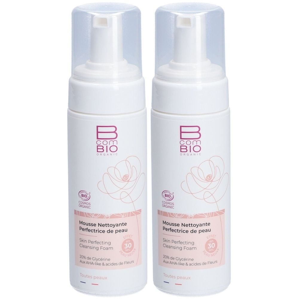 Deux flacons blancs avec vaporisateur. Inscription : B COM BIO ORGANIC, Mousse Nettoyante Perfectrice de peau, Skin Perfecting Cleansing Foam.