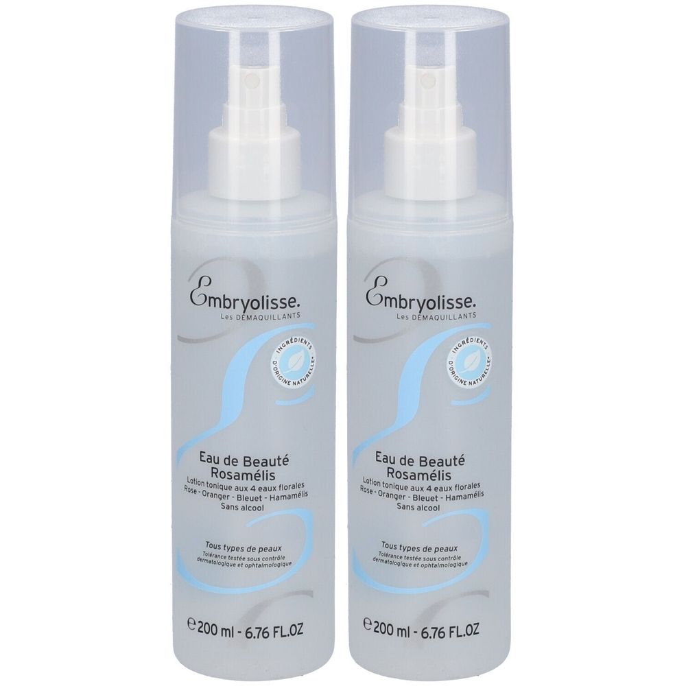 Twee spuitflessen Embryolisse Eau de Beauté Rosamélis. Transparante flessen met witte spuitkop en dop. Blauwe etiketten met tekst.