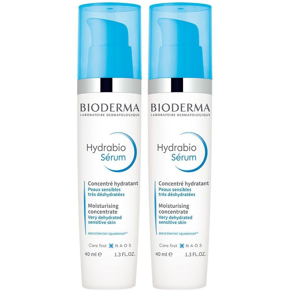 Twee flacons Bioderma Hydrabio Sérum. Witte flacons met blauwe pomp. Opschrift: Hydrabio Sérum, Concentré hydratant.