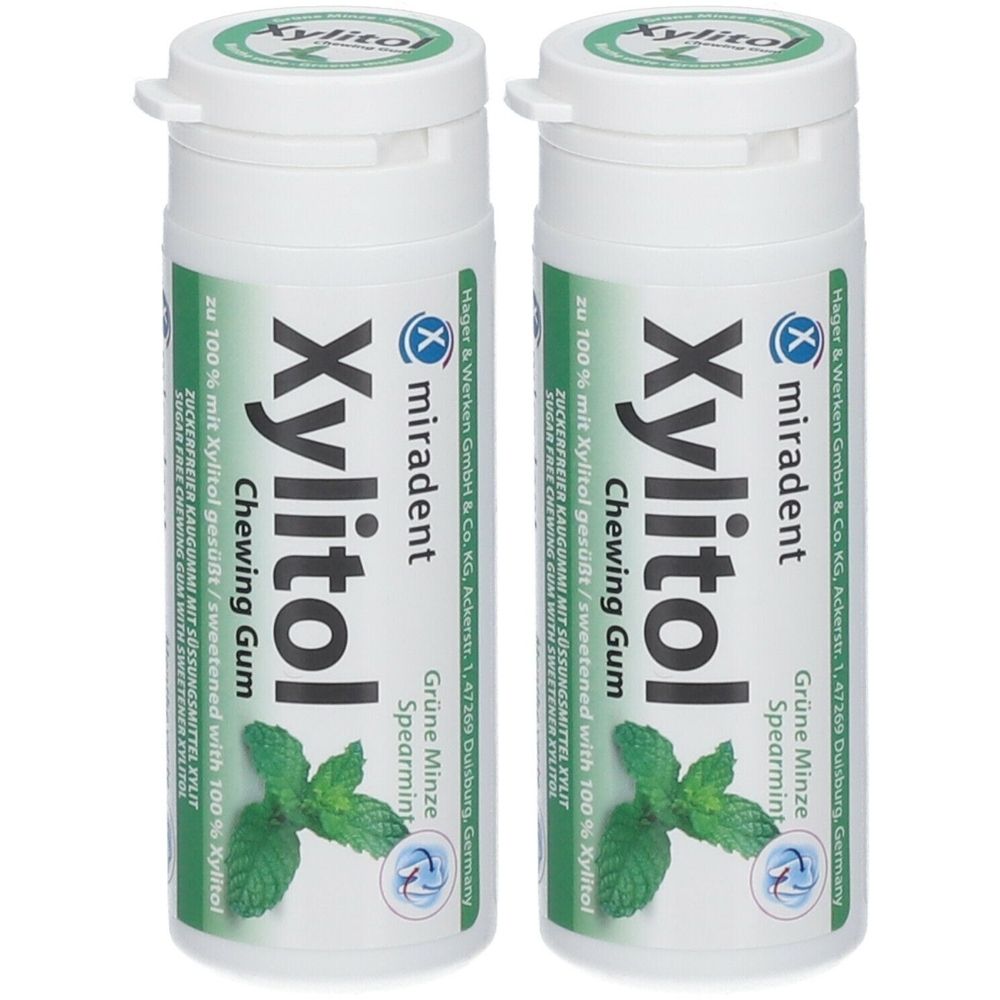 Twee potjes miradent Xylitol kauwgom Spearmint. Groene munt opdruk.
