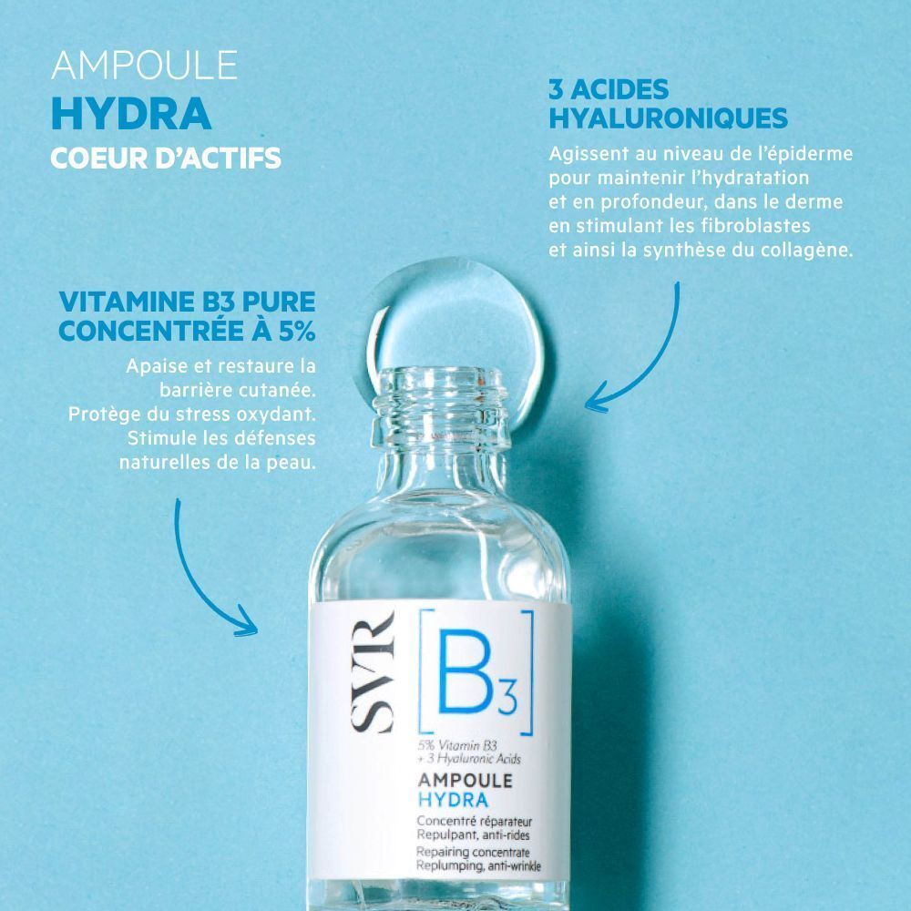 Une personne tient un flacon SVR [B3] Ampoule Hydra avec pipette. La pipette goutte. Peau blanche.