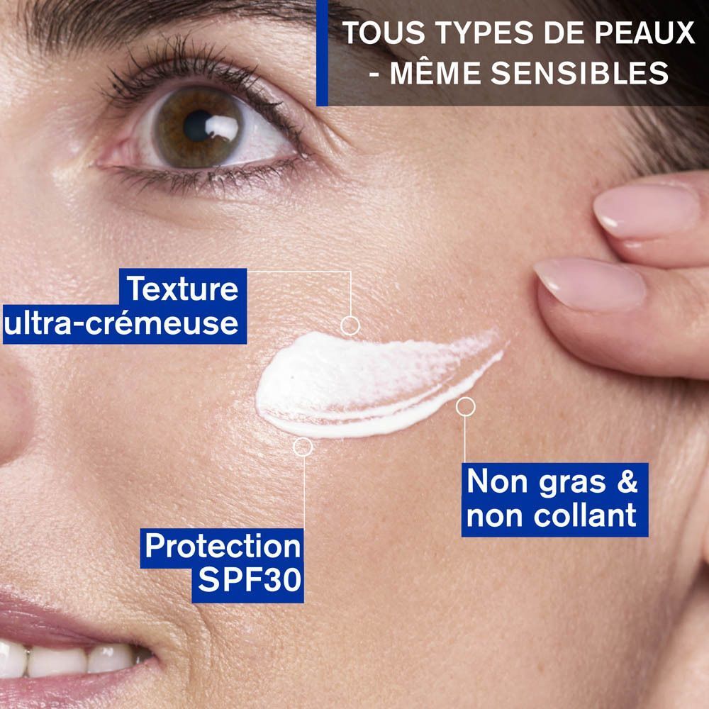 Visage avec crème. Éléments textuels : ultra-crémeux, non gras, SPF30.