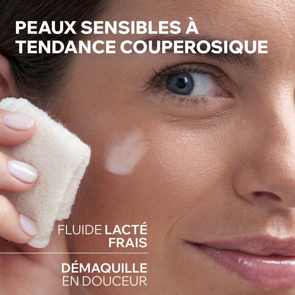 Visage de femme nettoyant son visage avec un coton. Texte: Flui. Lacté frais.