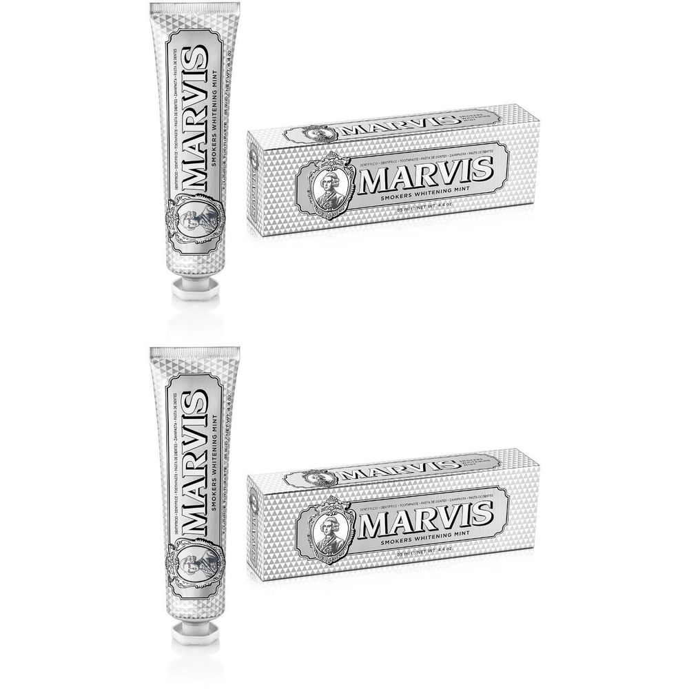 Twee tubes en twee dozen tandpasta. Opschrift MARVIS. Zilverkleurige verpakking.