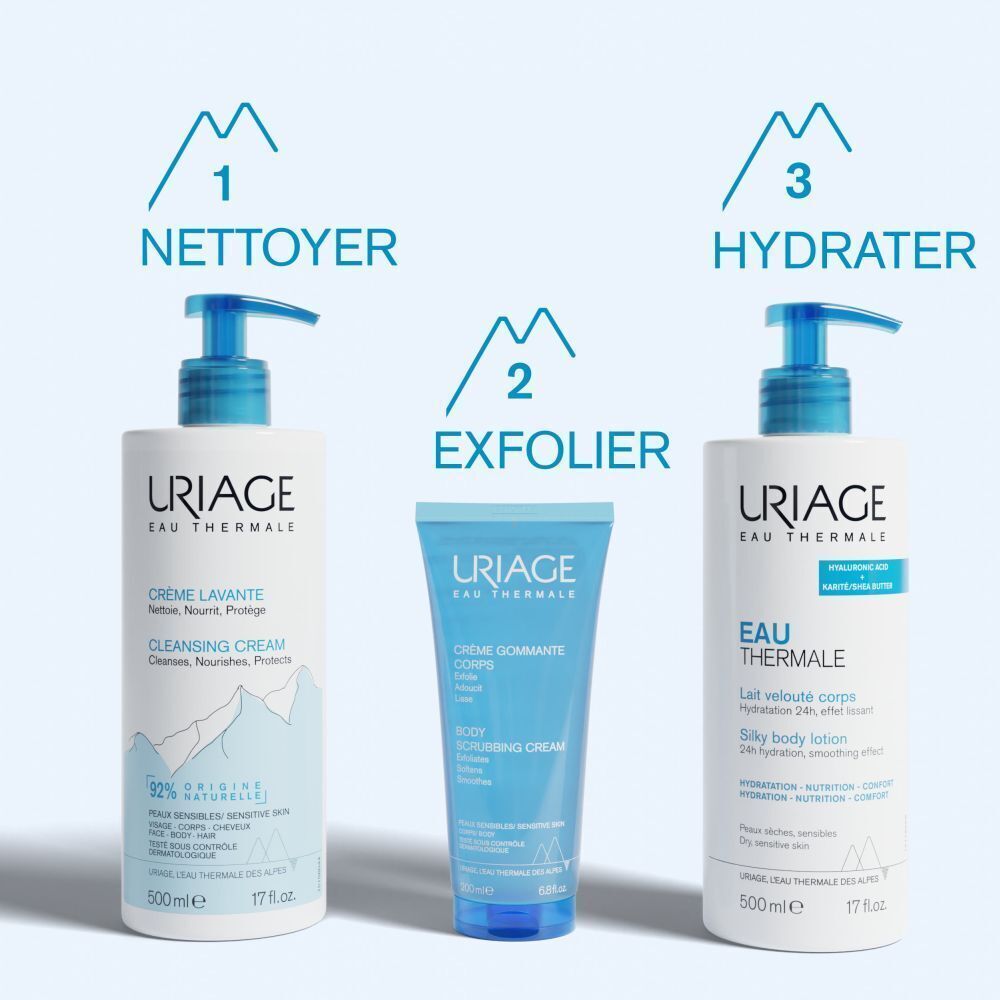 Trois produits : Nettoyer, Exfolier, Hydrater. Produits Uriage avec pompe bleue et tube.