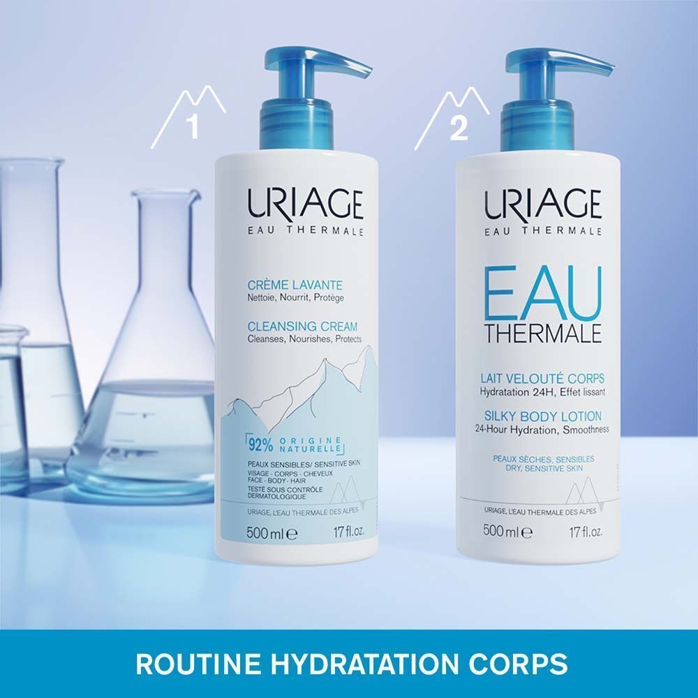 Deux produits Uriage : Nettoyage et hydratation. Flacons avec pompe bleue. Texte : Routine d'hydratation.
