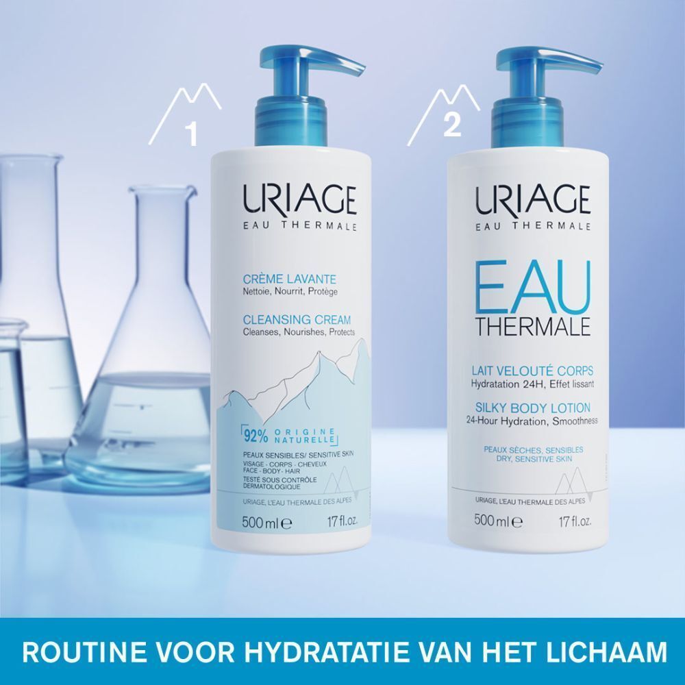 Twee Uriage producten: Reiniging en hydratatie. Flessen met blauwe pomp. Tekst: Hydratatieroutine.
