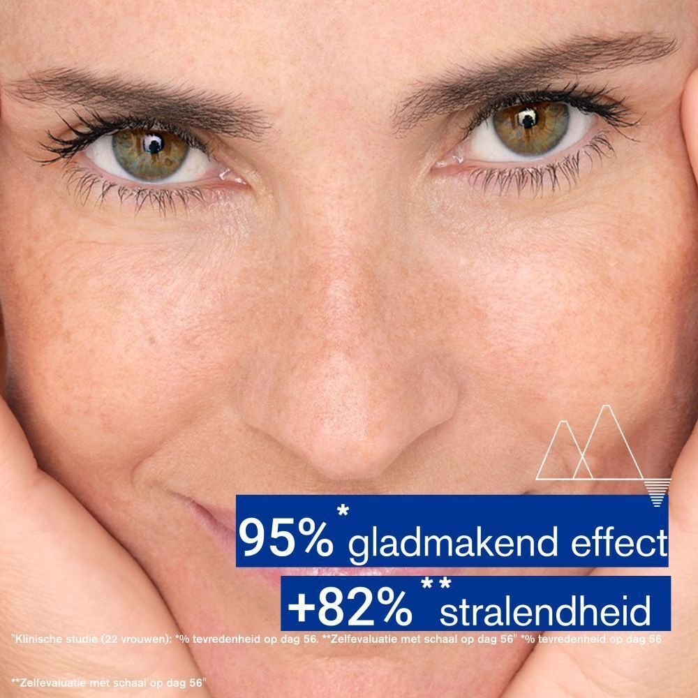 Close-up van een gezicht. Tekst: 95% effet lissant, +82% d'éclat.