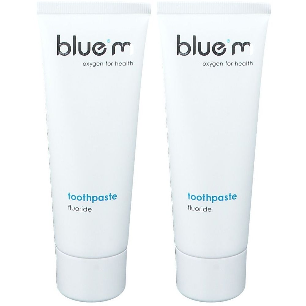 Deux tubes de dentifrice blancs. Inscription bleue: blue®m, oxygen for health, dentifrice, fluorure.
