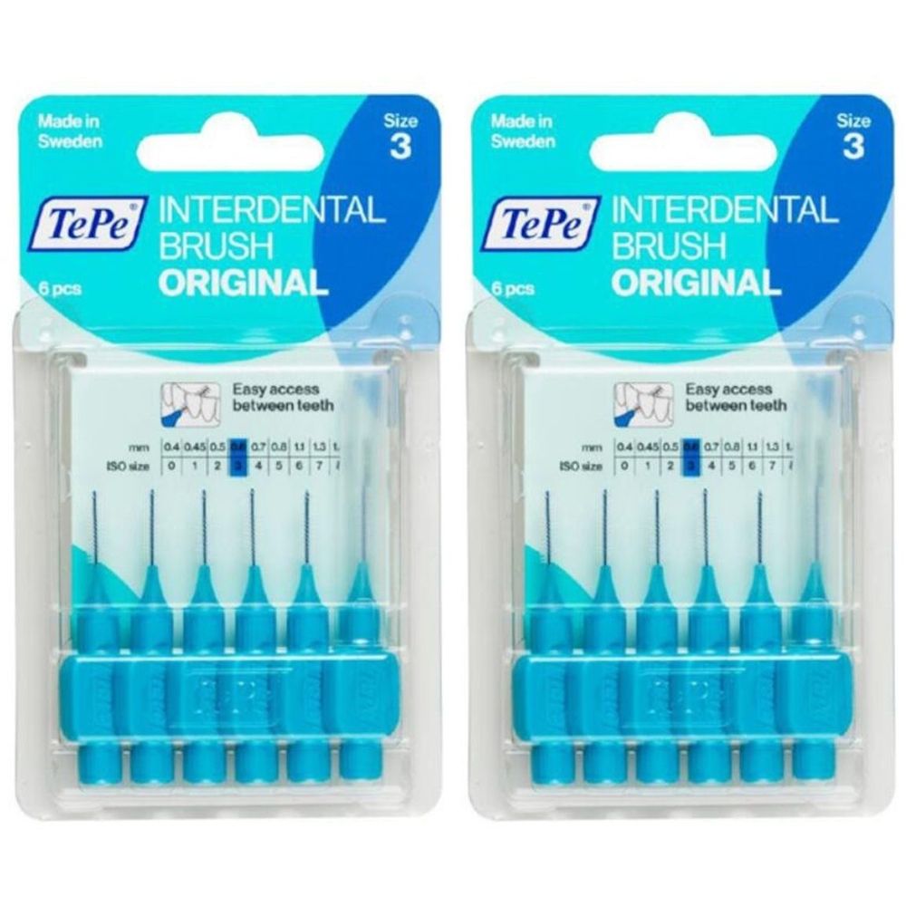 Deux paquets de brosses interdentaires TePe. Manches bleues, emballage transparent. Taille 3, 6 pièces par paquet.