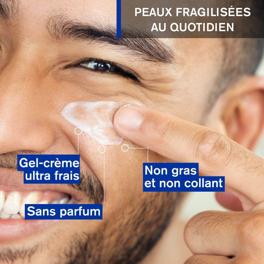 Homme appliquant gel-crème. Texte: Gel-crème ultra frais, Sans parfum, Non gras et non collant.