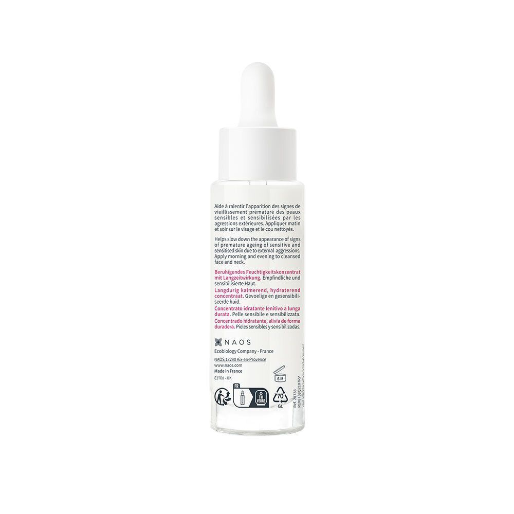 Achterkant van de Bioderma Sensibio Defensive Serum fles. Tekst in meerdere talen. Logo's en symbolen.