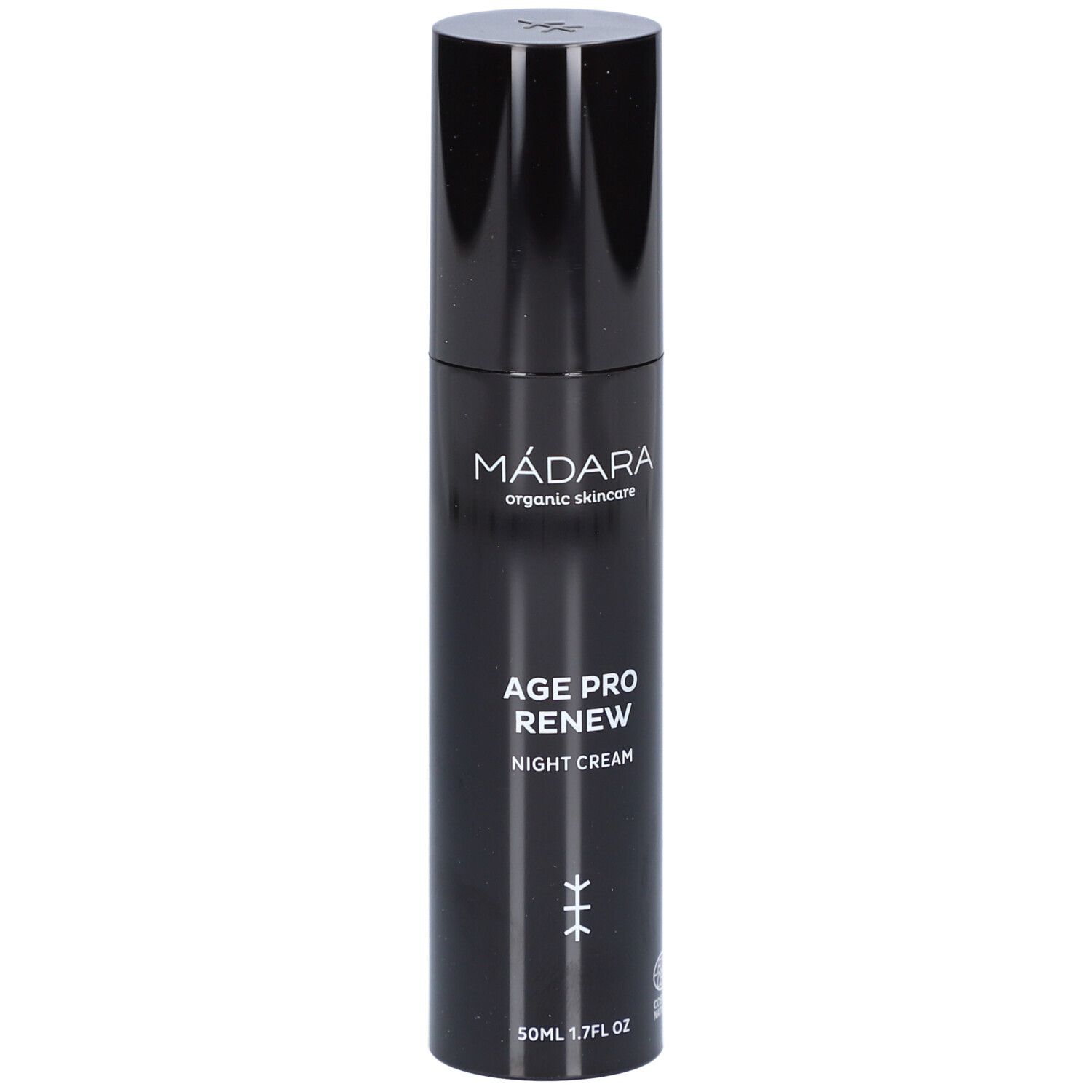 Zwarte fles met zwarte dop. Opschrift: MÁDARA, AGE PRO RENEW NIGHT CREAM. Met certificeringslogo.