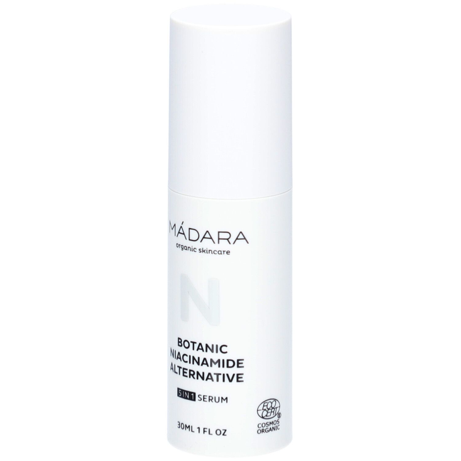Witte fles met tekst: MÁDARA, Botanic Niacinamide Alternative 5-in-1 Serum. Met cosmetische certificering.