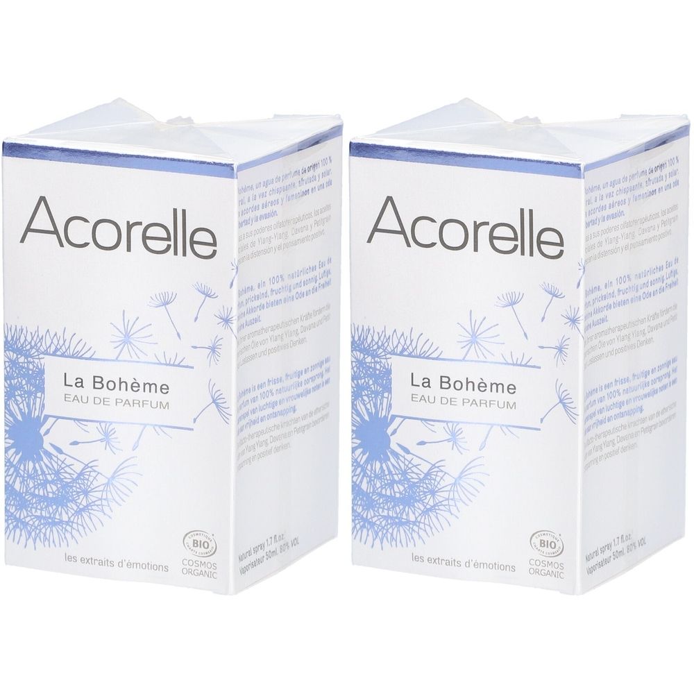 Twee vierkante dozen "Acorelle La Bohème Eau de Parfum" met logo en bio-certificering. Witte verpakking met blauwe illustraties.