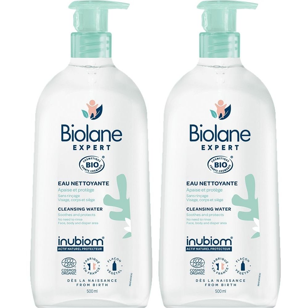 Twee witte flessen met groene pomp. Opschrift Biolane Expert, Eau Nettoyante, Cleansing Water. Bio-certificering.